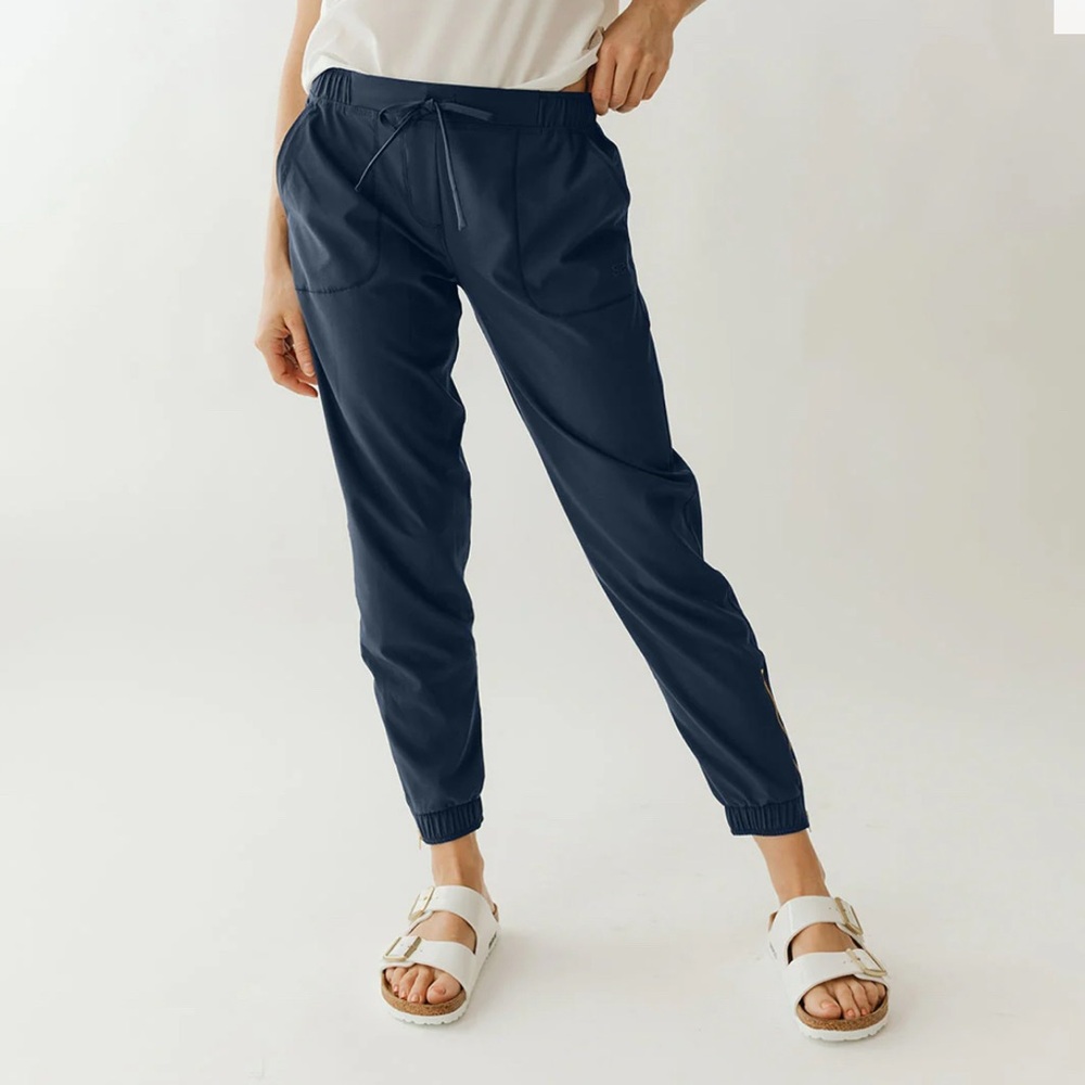 Albion Fit Women’s True Blue‎ Jetsetter Jogger Pants with Gold Zippers Small